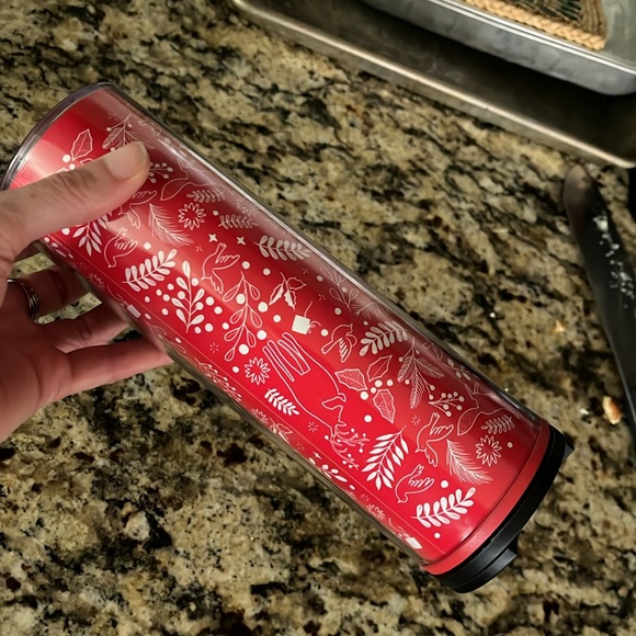 Starbucks NEW Christmas edition 16 ounce plastic Tumbler - Picture 3 of 6